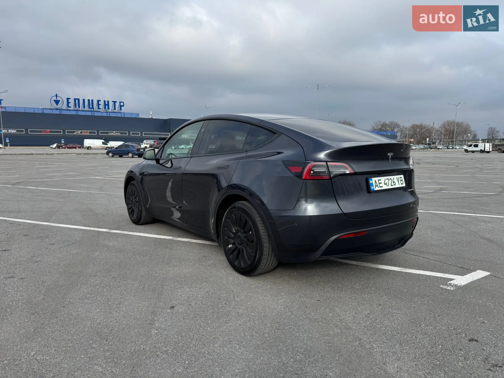 2024 Tesla Model Y - мініатюра 3