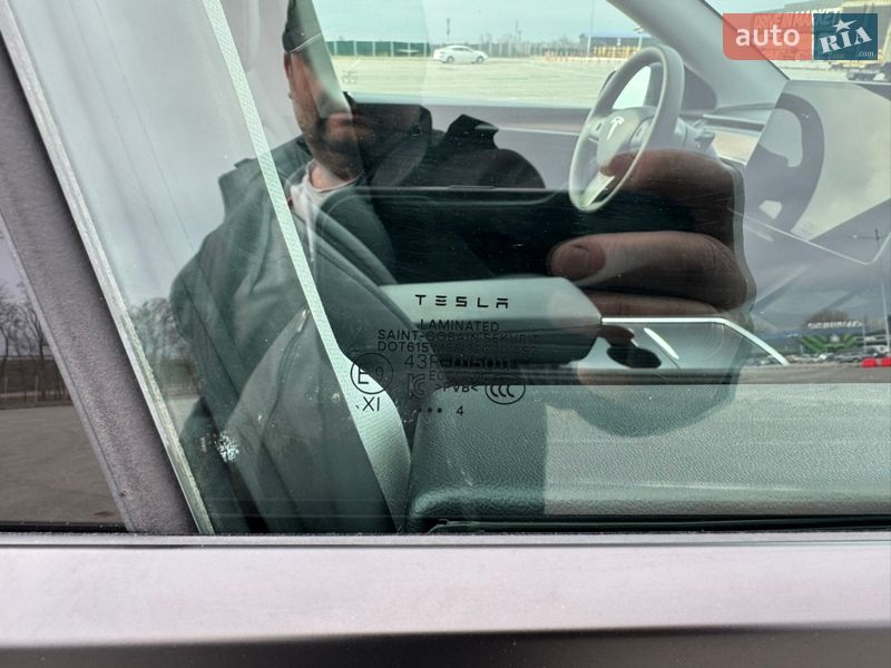 Внедорожник / Кроссовер Tesla Model Y 2024 в Днепре
