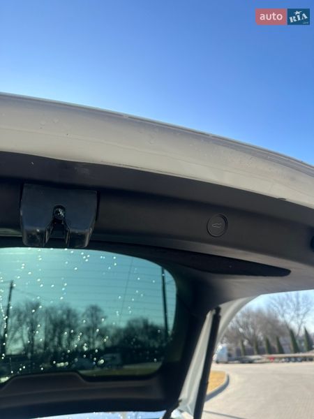 Внедорожник / Кроссовер Tesla Model Y 2022 в Житомире