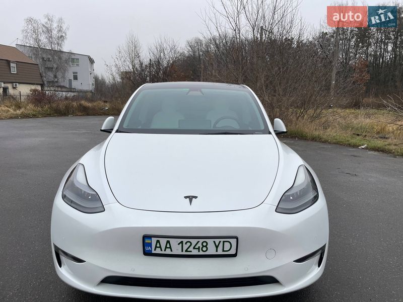 Внедорожник / Кроссовер Tesla Model Y 2022 в Киеве