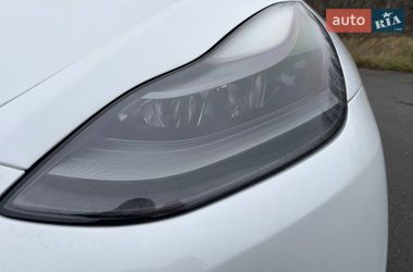 Внедорожник / Кроссовер Tesla Model Y 2022 в Киеве
