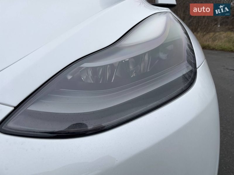 Внедорожник / Кроссовер Tesla Model Y 2022 в Киеве