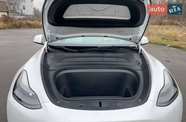 Внедорожник / Кроссовер Tesla Model Y 2022 в Киеве