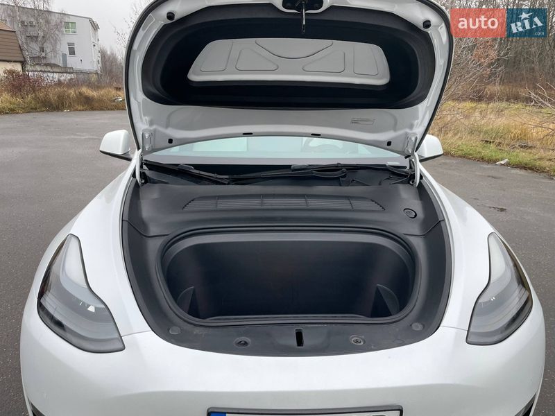 Внедорожник / Кроссовер Tesla Model Y 2022 в Киеве