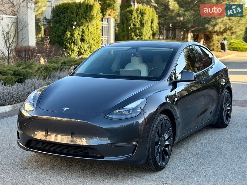 Позашляховик / Кросовер Tesla Model Y 2024 в Одесі фото 2 Позашляховик / Кросовер Tesla Model Y 2024 в Одесі
