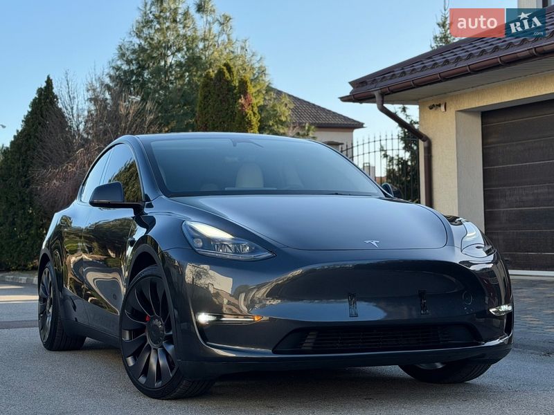 Позашляховик / Кросовер Tesla Model Y 2024 в Одесі фото 11 Позашляховик / Кросовер Tesla Model Y 2024 в Одесі