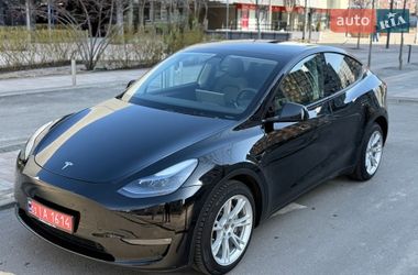 Внедорожник / Кроссовер Tesla Model Y 2023 в Киеве