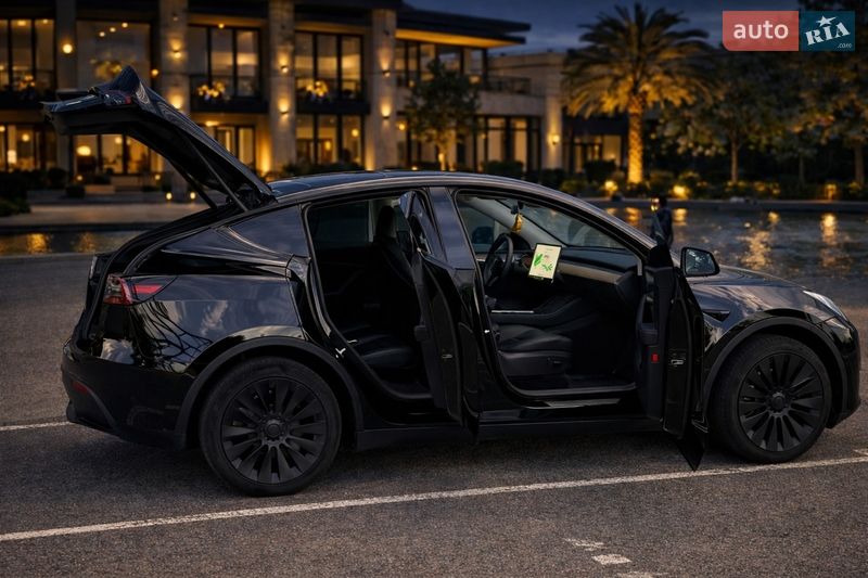 Внедорожник / Кроссовер Tesla Model Y 2023 в Днепре фото 9 Внедорожник / Кроссовер Tesla Model Y 2023 в Днепре