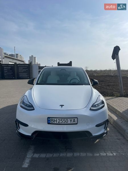 Внедорожник / Кроссовер Tesla Model Y 2021 в Черноморске