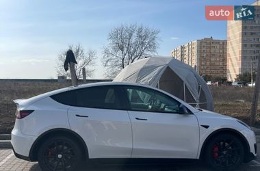 Внедорожник / Кроссовер Tesla Model Y 2021 в Черноморске