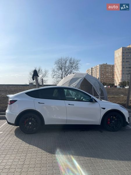 Внедорожник / Кроссовер Tesla Model Y 2021 в Черноморске