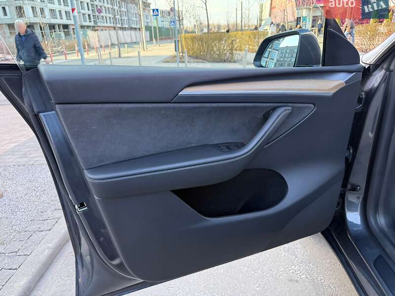 Внедорожник / Кроссовер Tesla Model Y 2022 в Киеве фото 30 Внедорожник / Кроссовер Tesla Model Y 2022 в Киеве