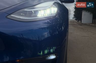 Внедорожник / Кроссовер Tesla Model Y 2021 в Виннице