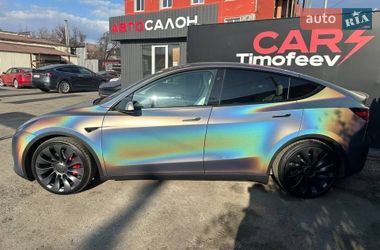 Внедорожник / Кроссовер Tesla Model Y 2024 в Киеве