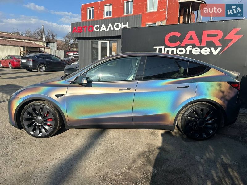 Внедорожник / Кроссовер Tesla Model Y 2024 в Киеве