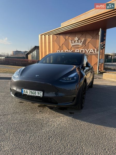 Внедорожник / Кроссовер Tesla Model Y 2024 в Буче