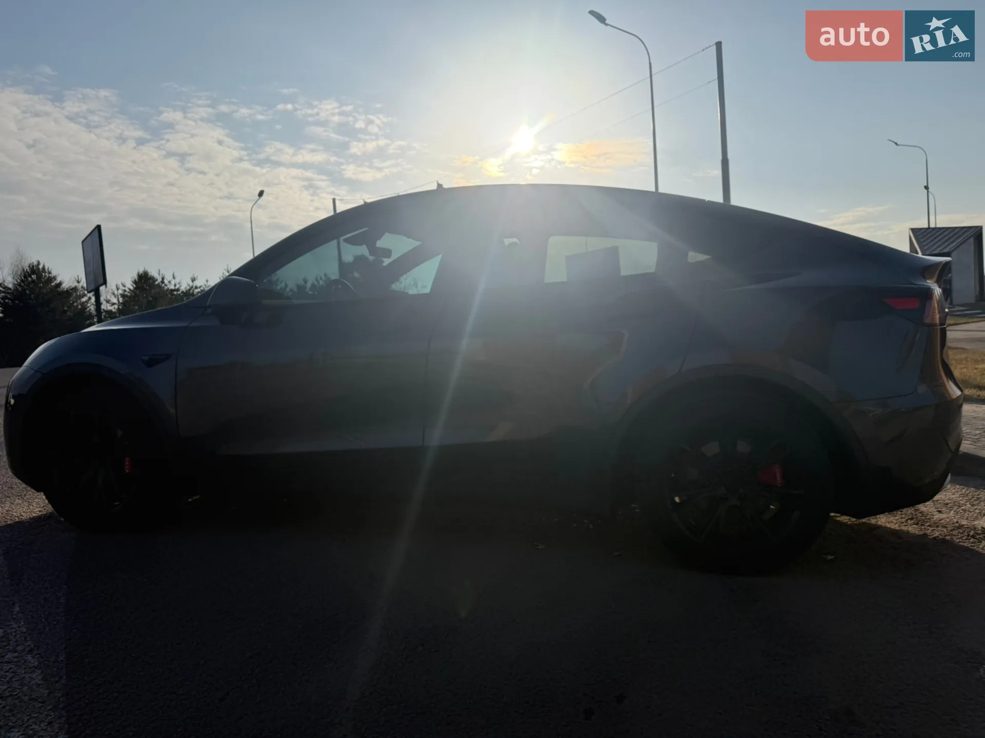 2024 Tesla Model Y - мініатюра 9