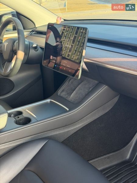 Внедорожник / Кроссовер Tesla Model Y 2024 в Буче