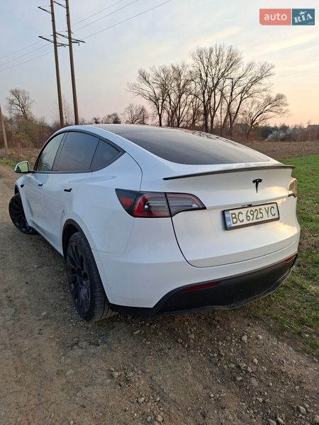 Внедорожник / Кроссовер Tesla Model Y 2023 в Львове