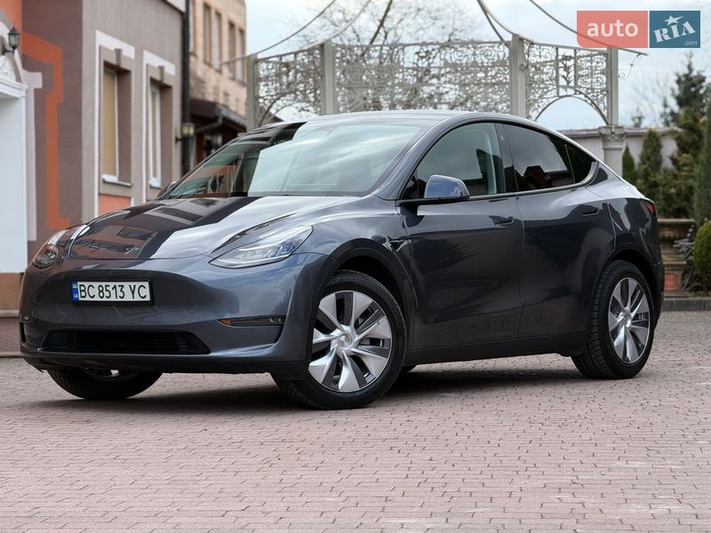 Tesla Model Y 2022