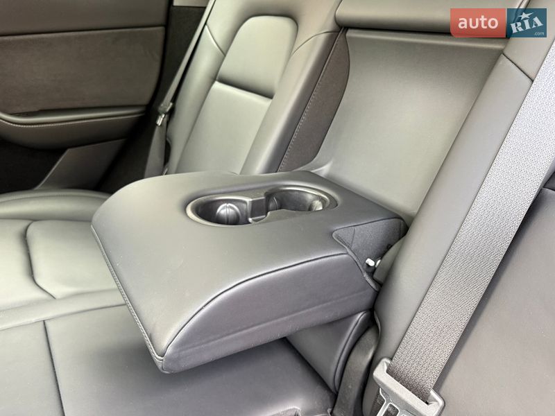 Внедорожник / Кроссовер Tesla Model Y 2022 в Стрые