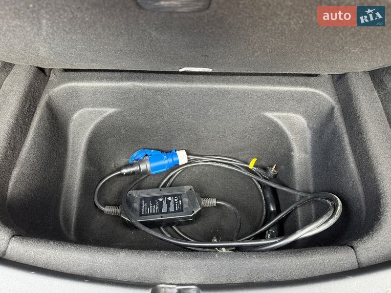 Внедорожник / Кроссовер Tesla Model Y 2022 в Стрые