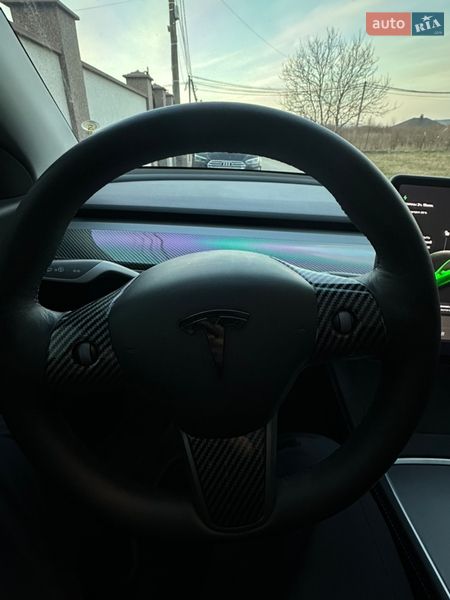 Внедорожник / Кроссовер Tesla Model Y 2021 в Ужгороде