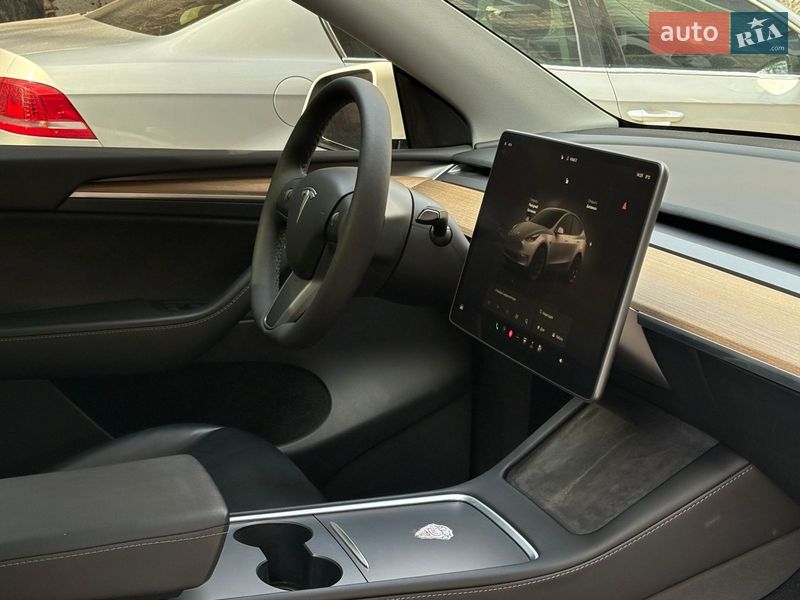 Внедорожник / Кроссовер Tesla Model Y 2022 в Киеве