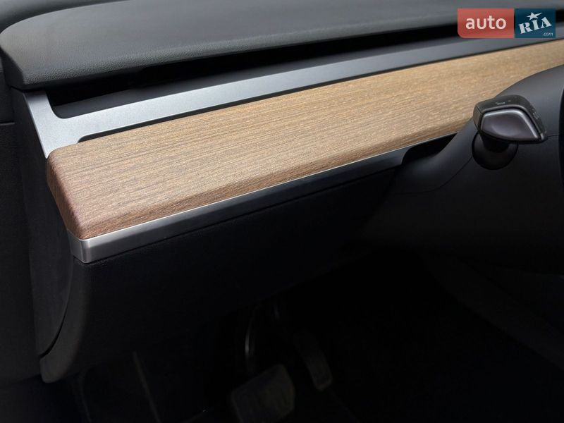 Внедорожник / Кроссовер Tesla Model Y 2022 в Киеве