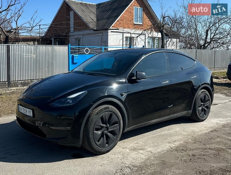Внедорожник / Кроссовер Tesla Model Y 2023 в Киеве