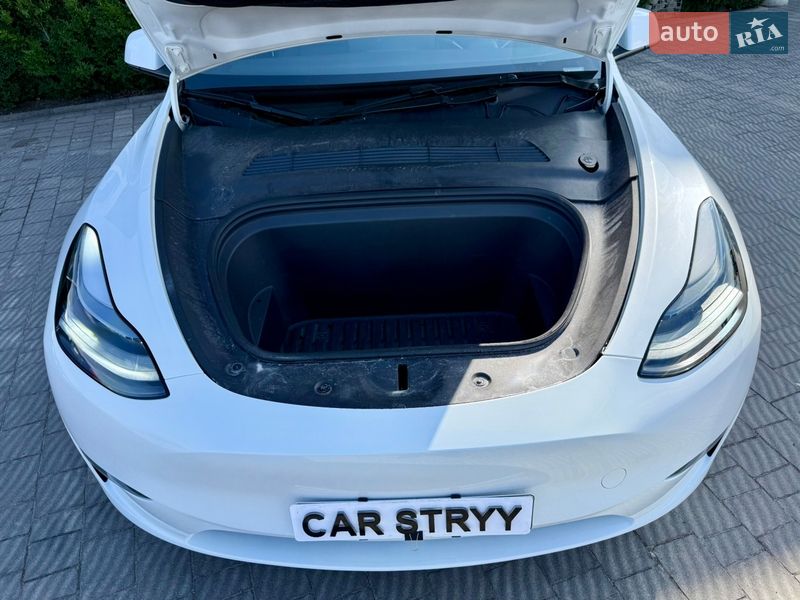 Внедорожник / Кроссовер Tesla Model Y 2024 в Стрые
