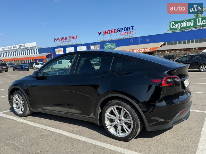 Позашляховик / Кросовер Tesla Model Y 2024 в Львові