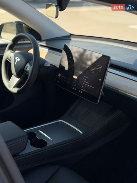 Позашляховик / Кросовер Tesla Model Y 2024 в Львові