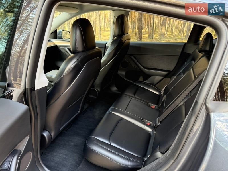 Позашляховик / Кросовер Tesla Model Y 2022 в Києві фото 16 Позашляховик / Кросовер Tesla Model Y 2022 в Києві