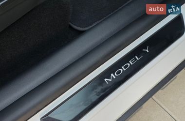 Внедорожник / Кроссовер Tesla Model Y 2022 в Тернополе