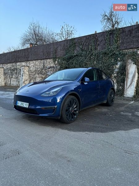 Внедорожник / Кроссовер Tesla Model Y 2022 в Киеве