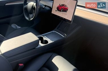 Позашляховик / Кросовер Tesla Model Y 2023 в Києві