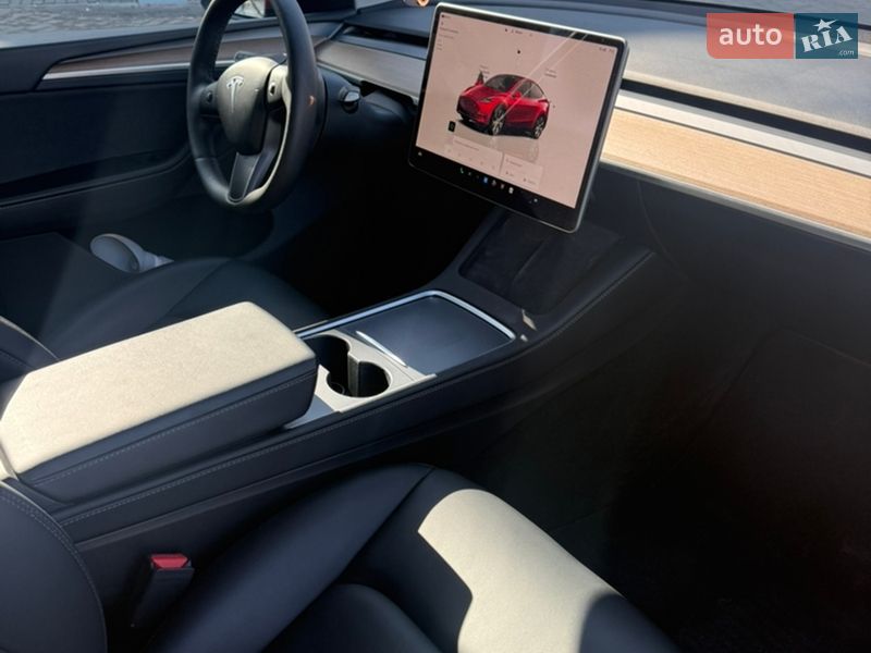 Внедорожник / Кроссовер Tesla Model Y 2023 в Киеве фото 6 Внедорожник / Кроссовер Tesla Model Y 2023 в Киеве
