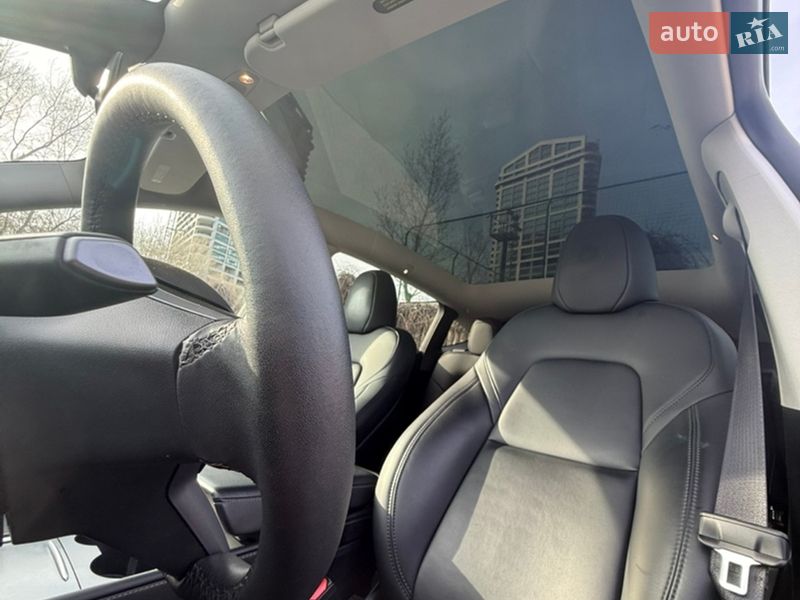 Позашляховик / Кросовер Tesla Model Y 2023 в Дніпрі фото 14 Позашляховик / Кросовер Tesla Model Y 2023 в Дніпрі