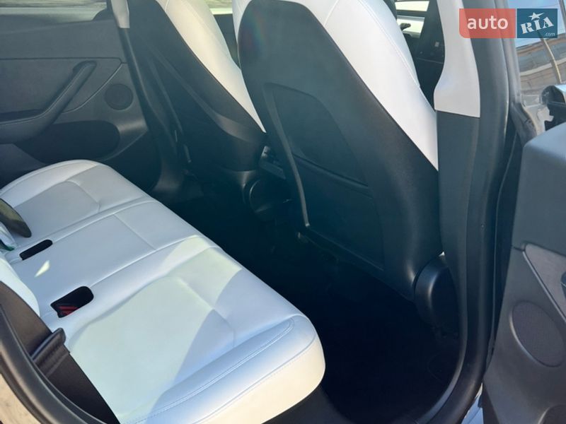 Внедорожник / Кроссовер Tesla Model Y 2022 в Харькове