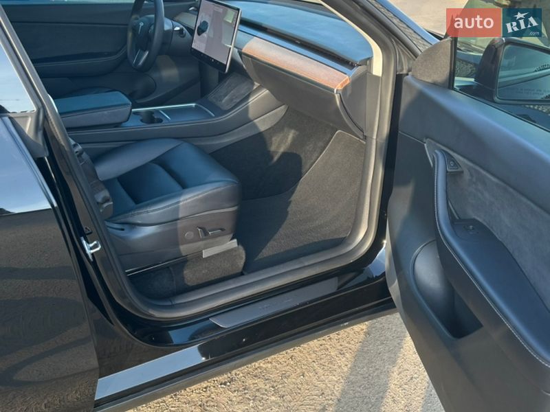 Внедорожник / Кроссовер Tesla Model Y 2021 в Одессе фото 12 Внедорожник / Кроссовер Tesla Model Y 2021 в Одессе