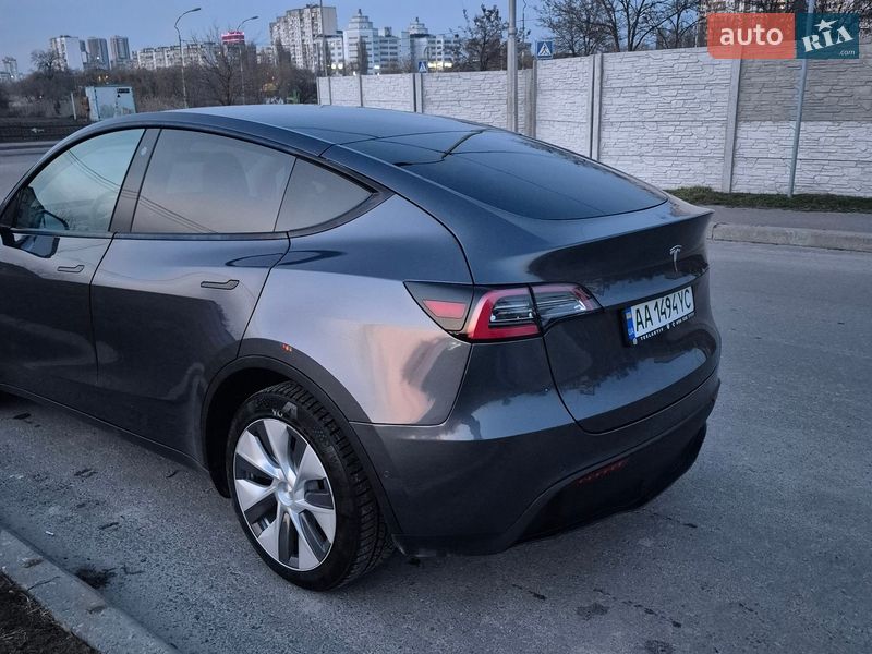 Внедорожник / Кроссовер Tesla Model Y 2022 в Киеве