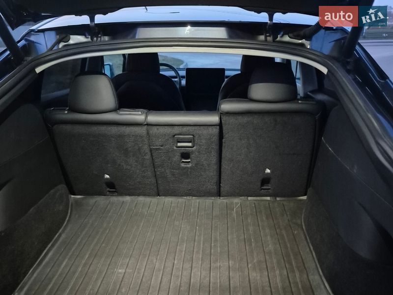 Внедорожник / Кроссовер Tesla Model Y 2022 в Киеве