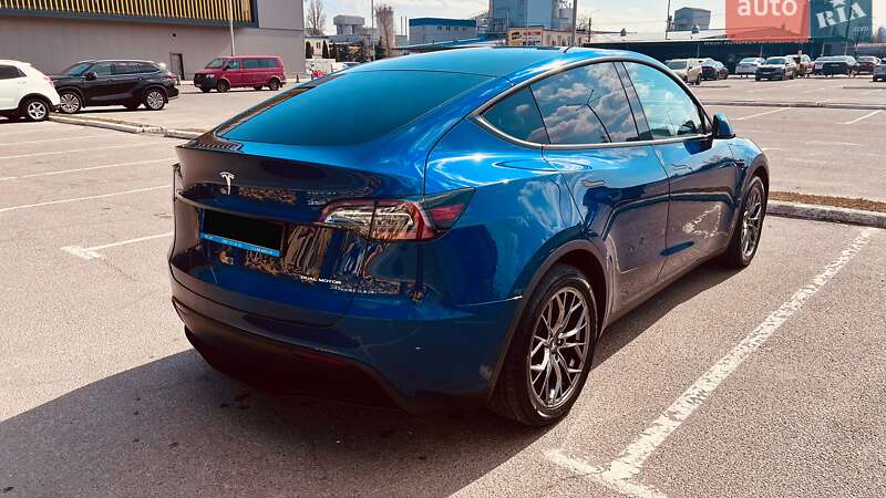 Внедорожник / Кроссовер Tesla Model Y 2020 в Киеве