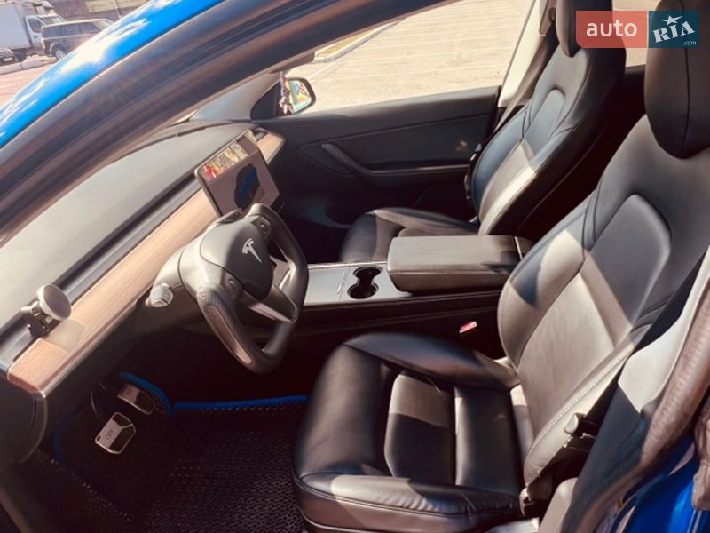 Внедорожник / Кроссовер Tesla Model Y 2020 в Киеве