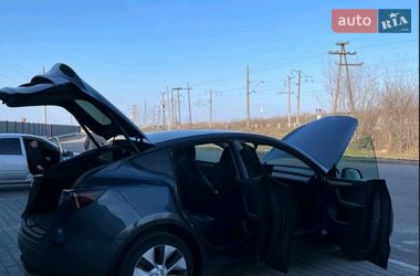 Позашляховик / Кросовер Tesla Model Y 2023 в Первомайську