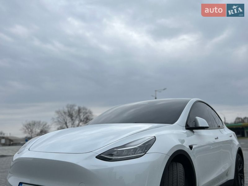 Внедорожник / Кроссовер Tesla Model Y 2023 в Днепре фото 6 Внедорожник / Кроссовер Tesla Model Y 2023 в Днепре