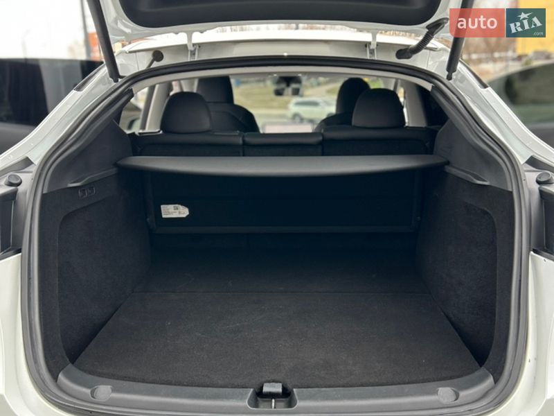 Внедорожник / Кроссовер Tesla Model Y 2023 в Днепре фото 40 Внедорожник / Кроссовер Tesla Model Y 2023 в Днепре