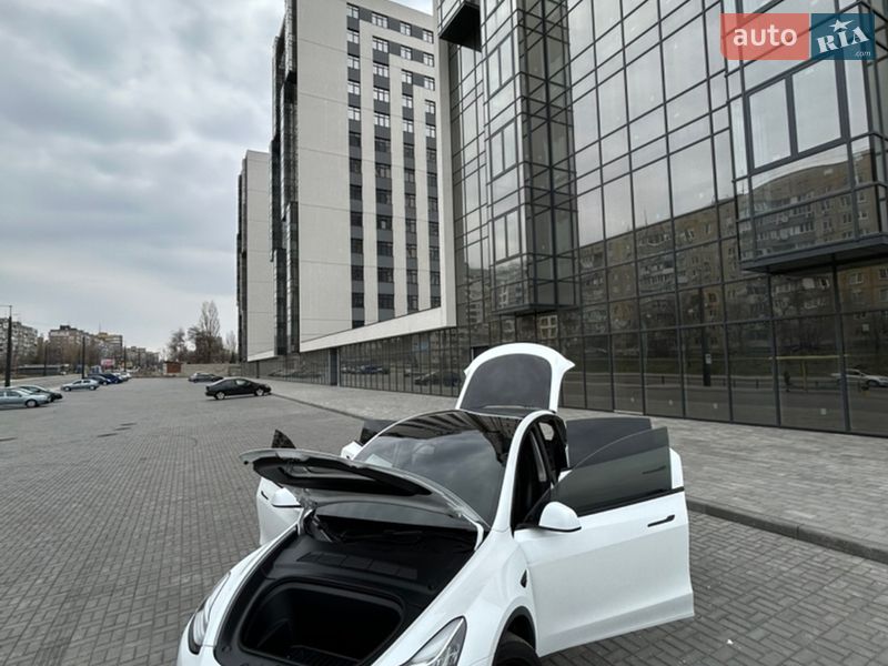 Внедорожник / Кроссовер Tesla Model Y 2023 в Днепре фото 44 Внедорожник / Кроссовер Tesla Model Y 2023 в Днепре