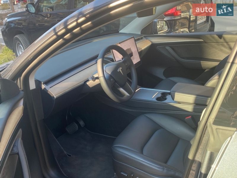 Внедорожник / Кроссовер Tesla Model Y 2022 в Киеве